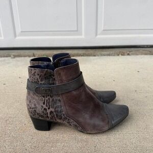 BROWN DORKING CHEETAH PRINT NARROW TOE BOOTS